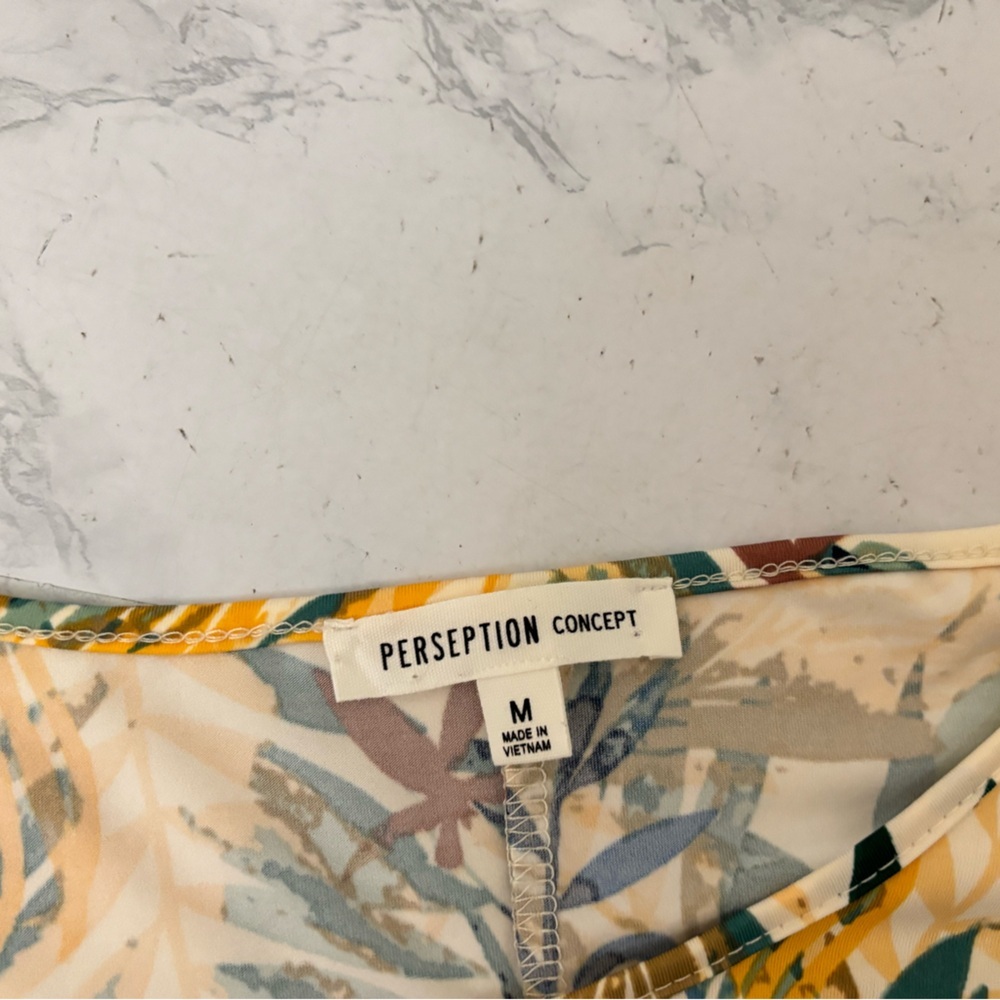 PerSeption Concept Women's Tropical Sz M Top Shirt Long Cold Shoulder Sleeve​ - Picture 4 of 5